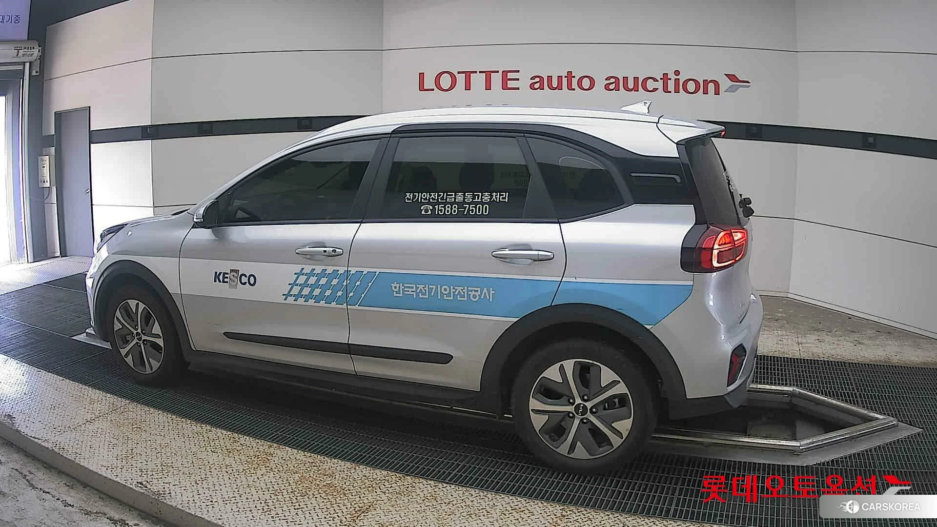 Kia Niro Plus 2023 Sparkling Silver из Кореи, фото 2