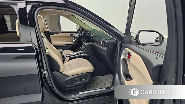 Ford Explorer 6th Generation 2020 Черный из Кореи, фото 2