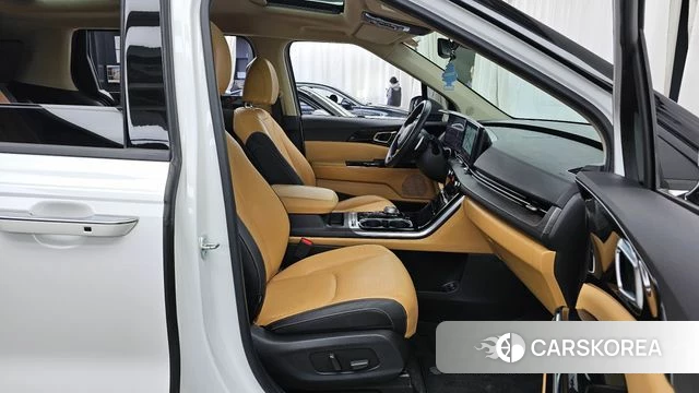 Kia Carnival 4th generation 2023 Белый из Кореи, фото 2