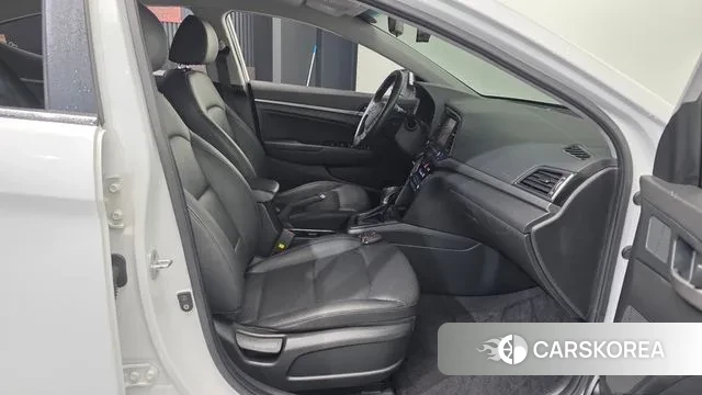 Hyundai Avante AD 2018 Белый из Кореи, фото 2