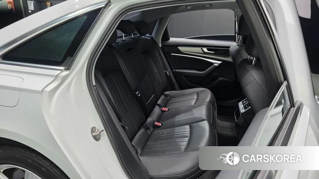 Audi A6 (C8) 2021 Белый из Кореи, фото 2
