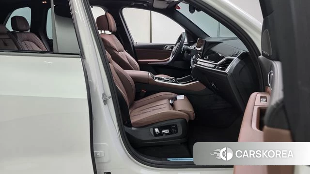 BMW X5 (G05) 2025 Белый из Кореи, фото 2