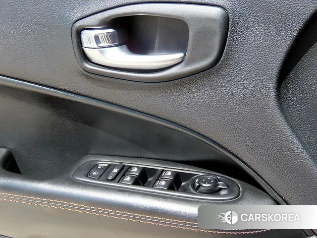 Jeep Compass 2nd Generation 2019 Красный из Кореи, фото 2