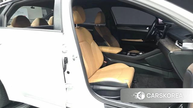 Kia K5 3rd generation 2021 Белый из Кореи, фото 2