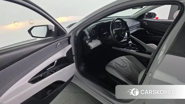 Hyundai Avante (CN7) 2020 Серебристо-серый из Кореи, фото 2