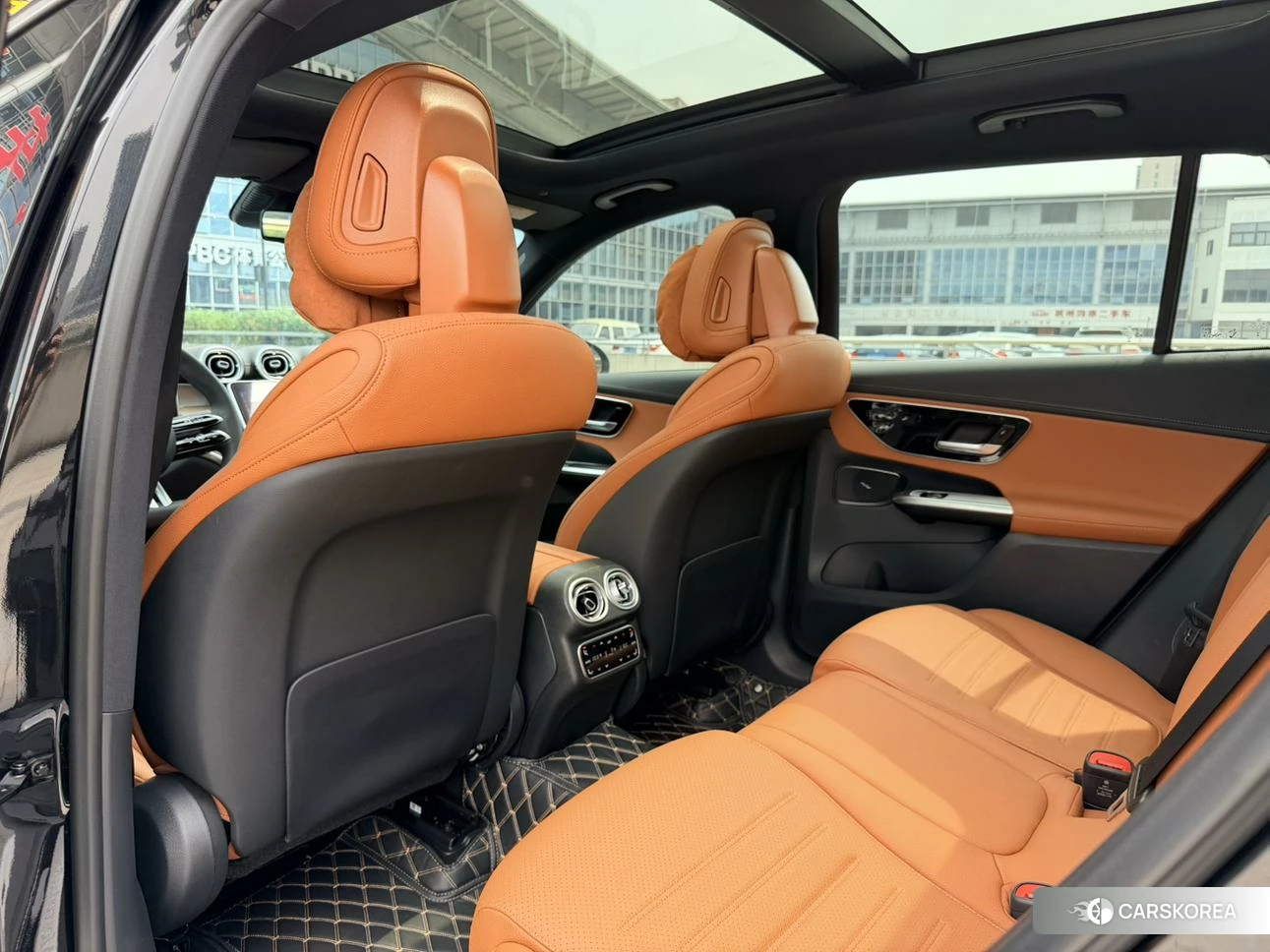 Mercedes-Benz GLC 2024 Черный из Китая, фото 2