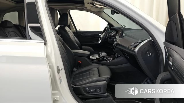 BMW X3 (G01) 2024 Белый из Кореи, фото 2