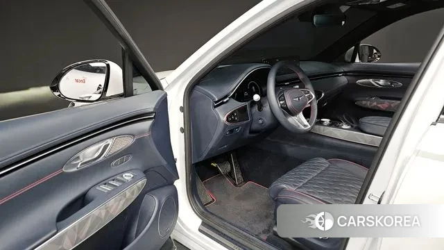 Genesis GV70 2023 Белый из Кореи, фото 2