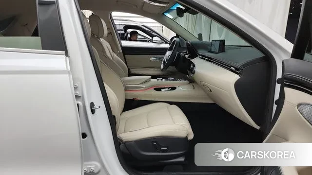 Genesis GV70 2023 Белый из Кореи, фото 2