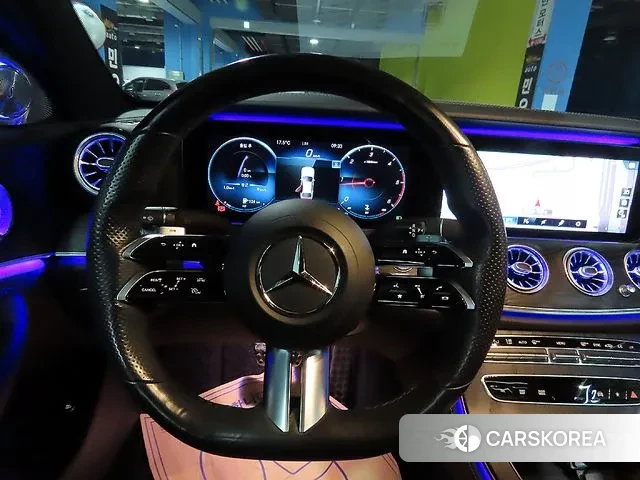 Mercedes-Benz E-Class W213 2021 Черный из Кореи, фото 2