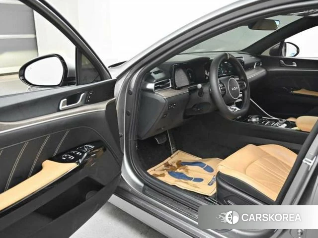 Kia K5 3rd generation 2021 Серебристо-серый из Кореи, фото 2