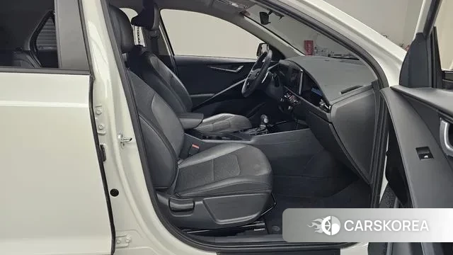 Kia Di Ol Nu Niro 2022 Белый из Кореи, фото 2