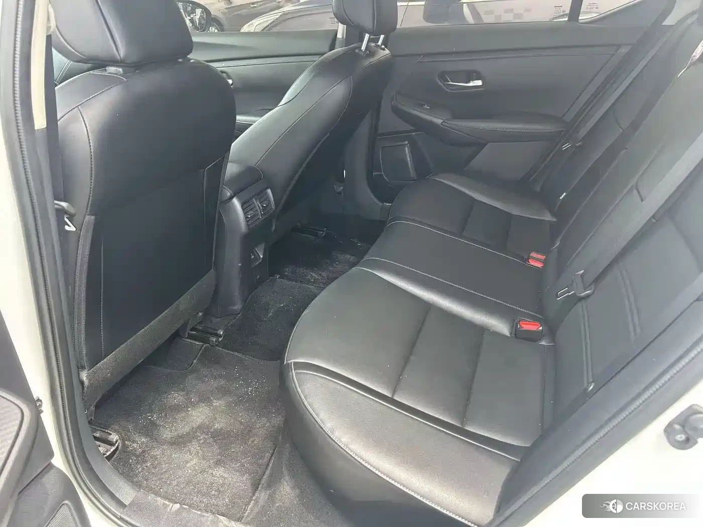 Nissan Sylphy 2024 Белый из Китая, фото 2