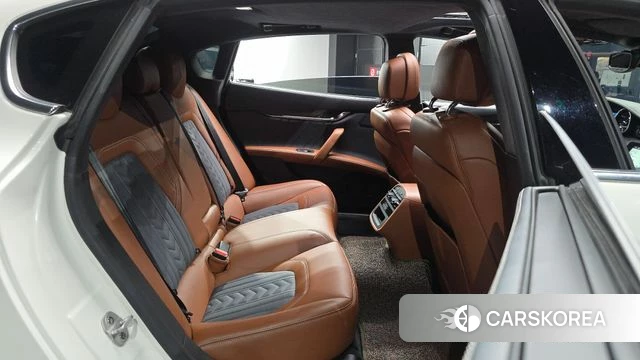 Maserati Quattroporte 2018 Белый из Кореи, фото 2