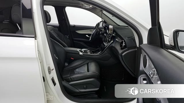 Mercedes-Benz GLC-Class X253 2018 Белый из Кореи, фото 2