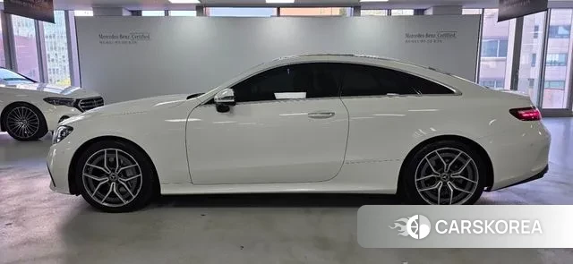 Mercedes-Benz E-Class W213 2023 Белый из Кореи, фото 2