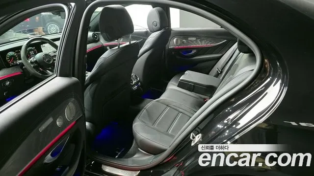 Mercedes-Benz E-Class W213 2023 Черный из Кореи, фото 2