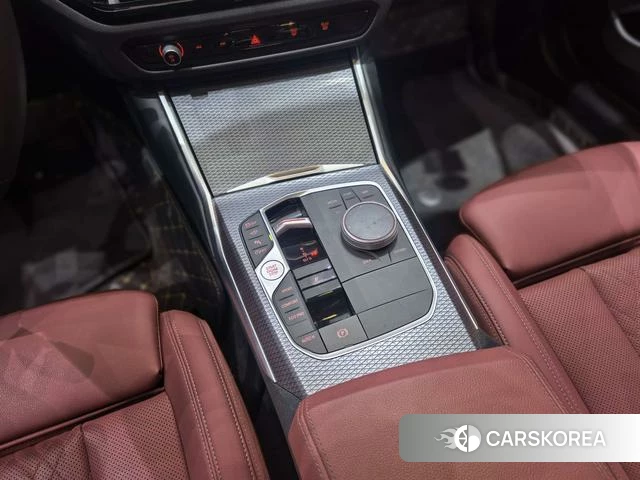 BMW 3 series 2025 Черный из Китая, фото 2