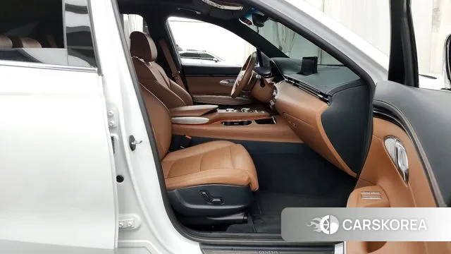 Genesis GV70 2021 Белый из Кореи, фото 2