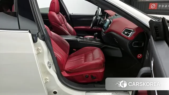 Maserati Ghibli 2018 Белый из Кореи, фото 2