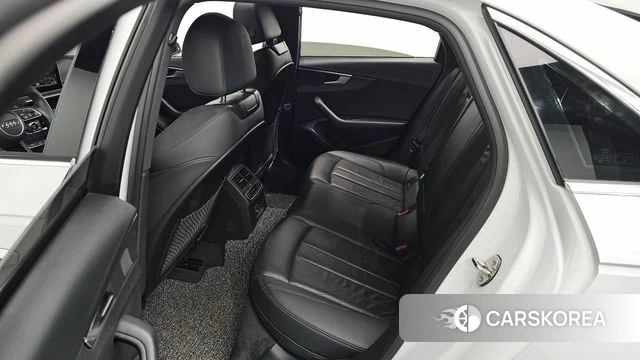 Audi A4 (B9) 2019 Белый из Кореи, фото 2