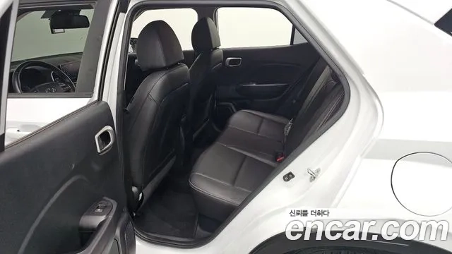 Hyundai Venue 2022 Белый из Кореи, фото 2