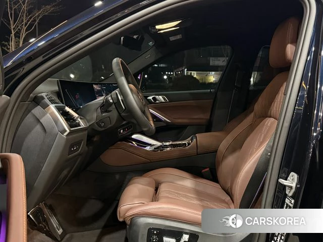 BMW X6 (G06) 2025 Черный из Кореи, фото 2