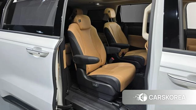 Kia Carnival 4th generation 2023 Белый из Кореи, фото 2
