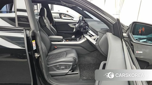 Audi Q8 (4M) 2022 Черный из Кореи, фото 2