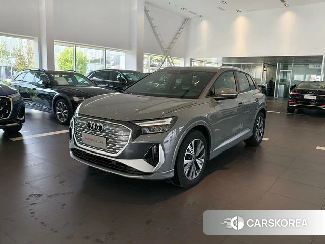 Audi Q4 e-tron 2025 Темно-серый из Китая, фото 2