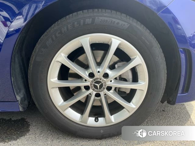 Mercedes-Benz Class A 2021 Синий из Китая, фото 2