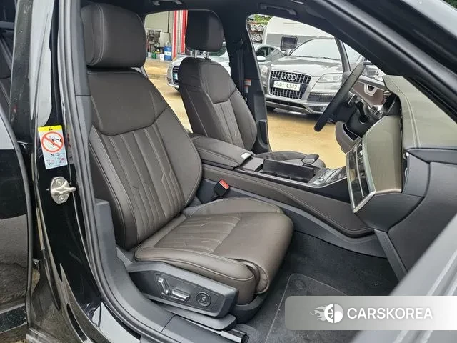 Audi A6 (C8) 2023 Черный из Кореи, фото 2