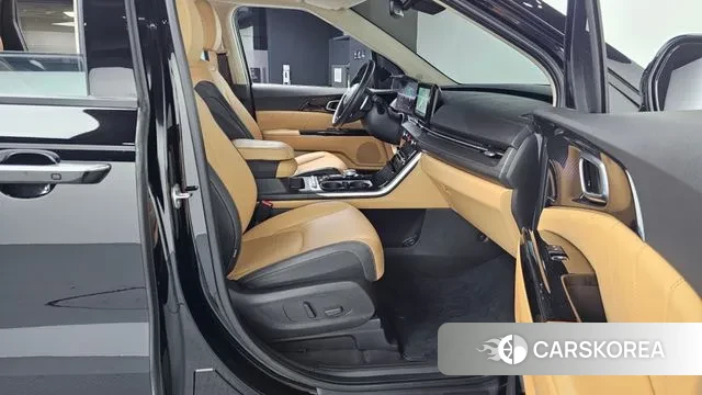 Kia Carnival 4th generation 2022 Черный из Кореи, фото 2