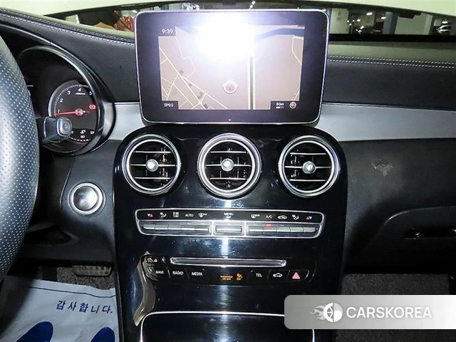 Mercedes-Benz GLC-Class X253 2019 Белый из Кореи, фото 2