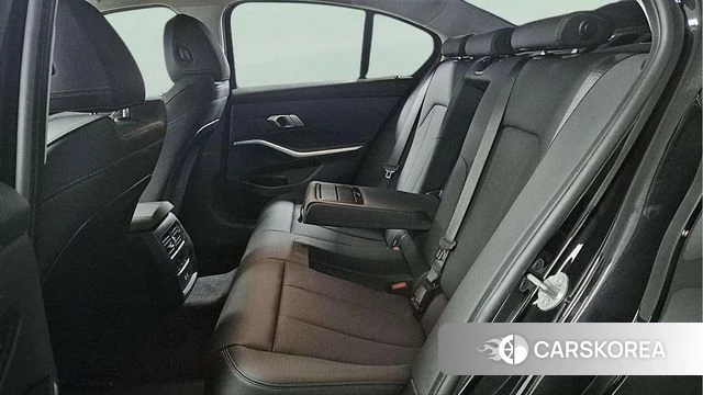 BMW 3 Series (G20) 2025 Черный из Кореи, фото 2