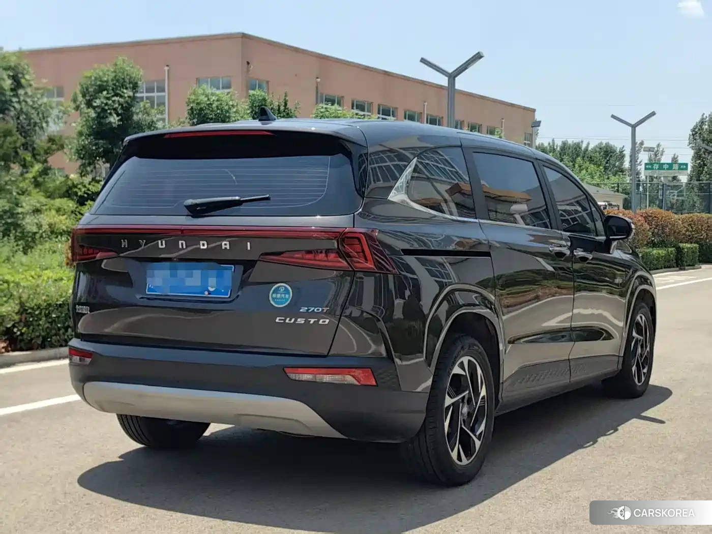Hyundai Custo 2024 Champagne/brown из Китая, фото 2