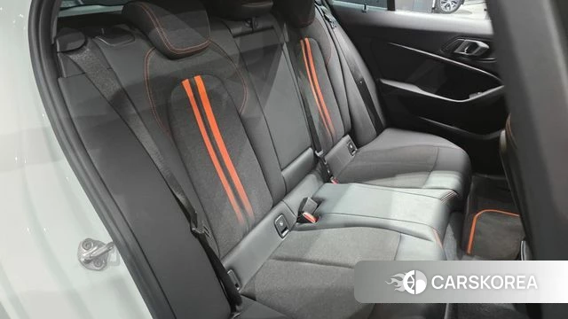 BMW 1 Series (F40) 2020 Белый из Кореи, фото 2