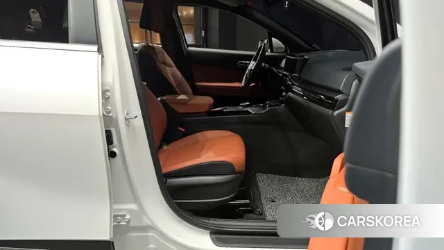 Kia The New Sportage 5th Generation Hybrid 2025 Белый из Кореи, фото 2