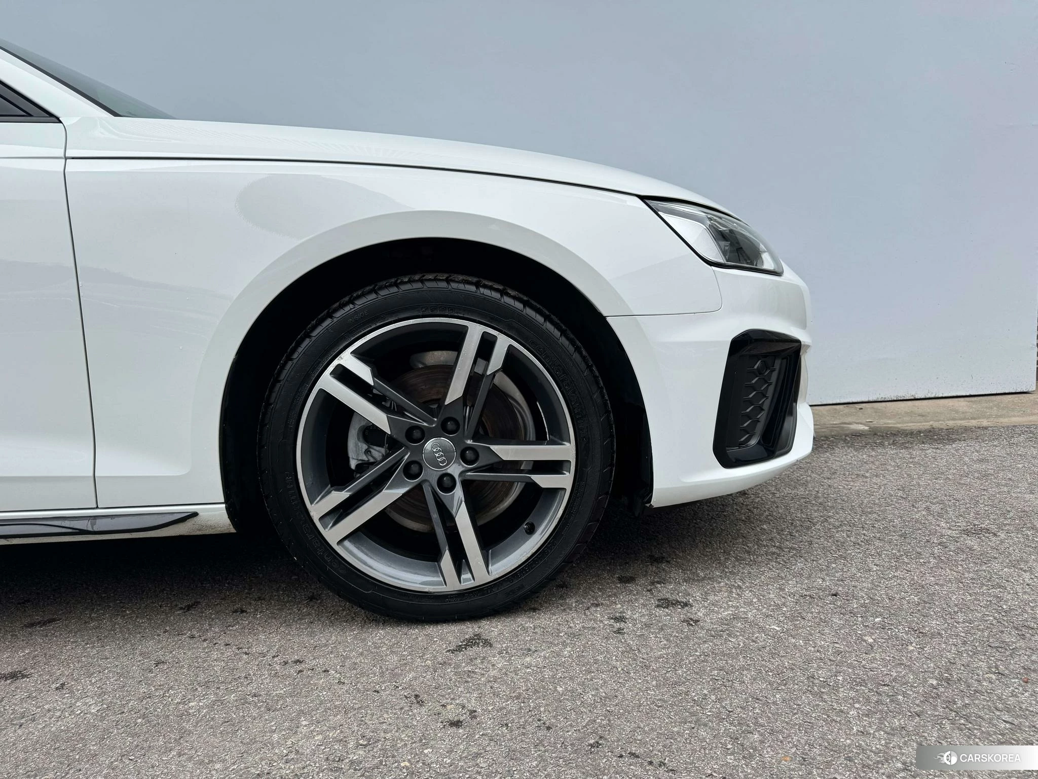 Audi A4L 2021 Белый из Китая, фото 2