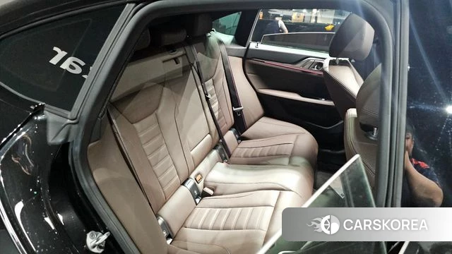 BMW 4 Series (G22) 2025 Черный из Кореи, фото 2