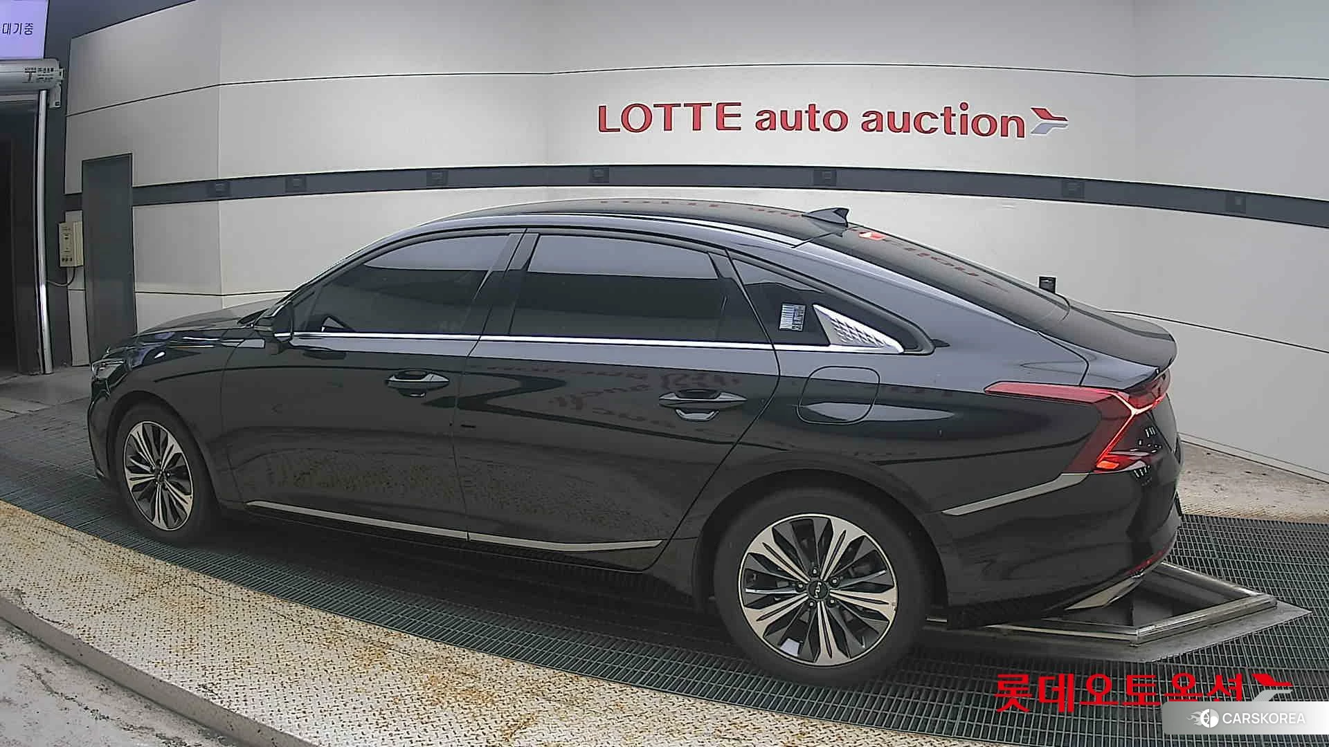 Kia K8 Hybrid 2022 Aurora Black Pearl из Кореи, фото 2