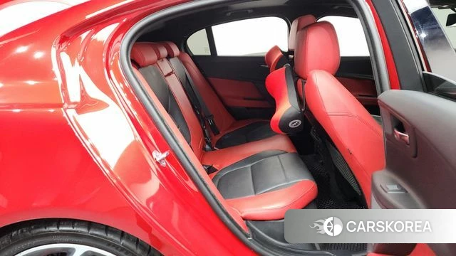 Jaguar XE 2019 Красный из Кореи, фото 2