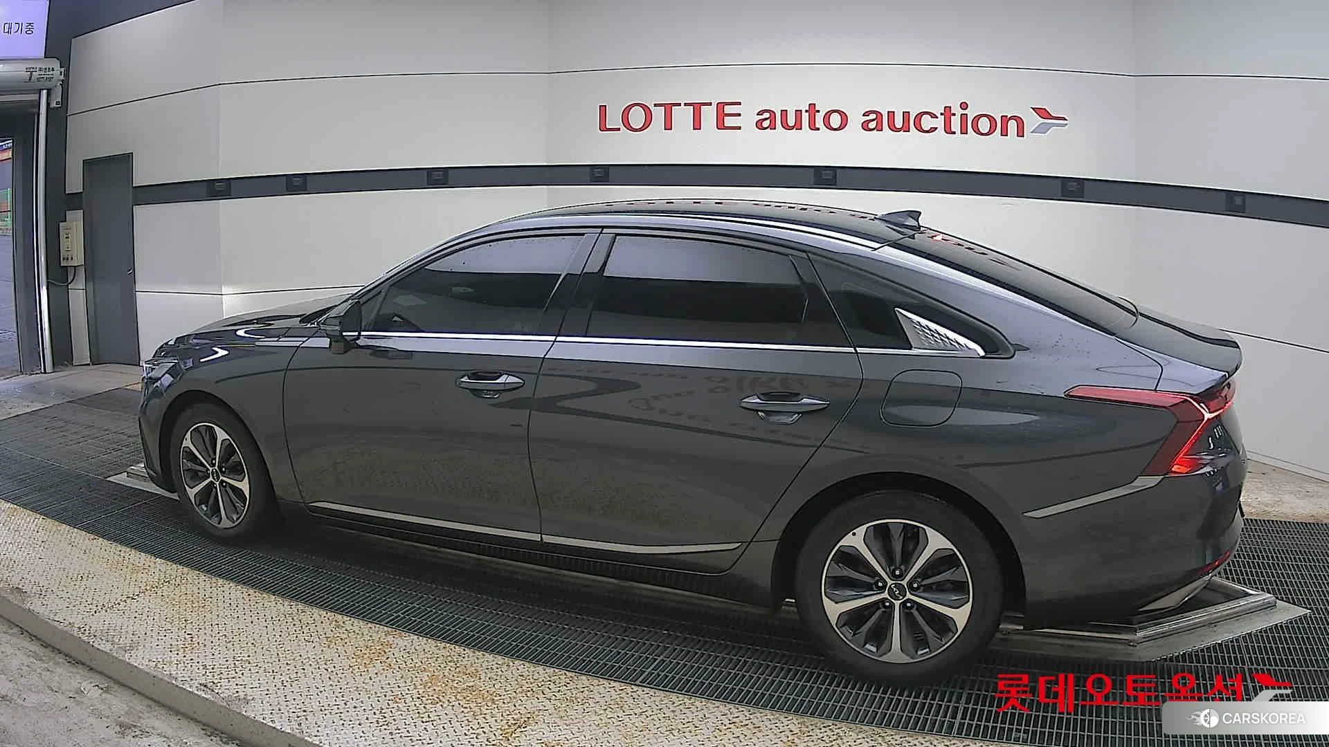Kia K8 Hybrid 2022 Interstellagray из Кореи, фото 2