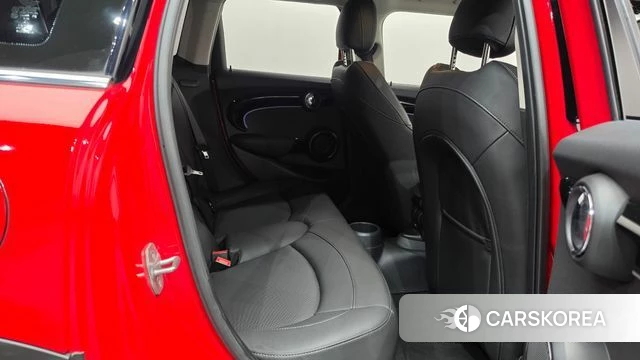 Mini Cooper 2022 Красный из Кореи, фото 2