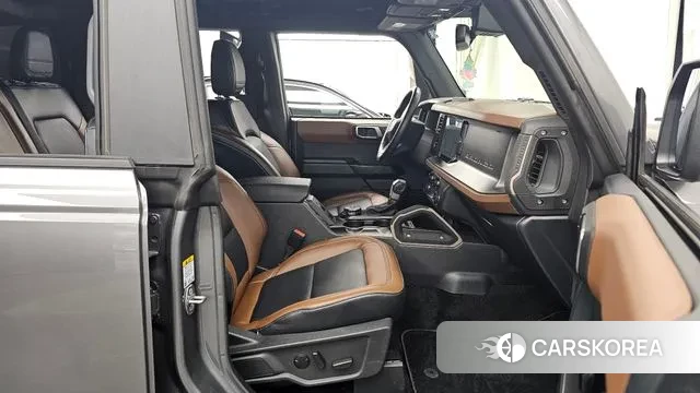 Ford Bronco 6th Generation 2024 Серый из Кореи, фото 2