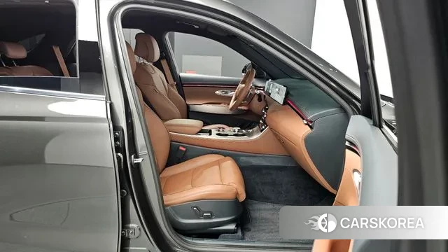 Genesis GV70 2025 Серый из Кореи, фото 2