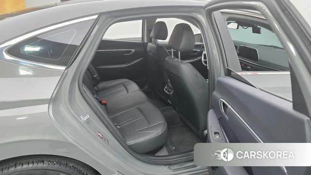 Hyundai Sonata (DN8) 2020 Серебристо-серый из Кореи, фото 2