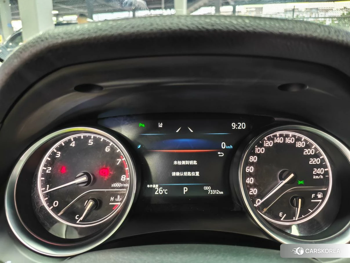 Toyota Camry 2023 Белый из Китая, фото 2