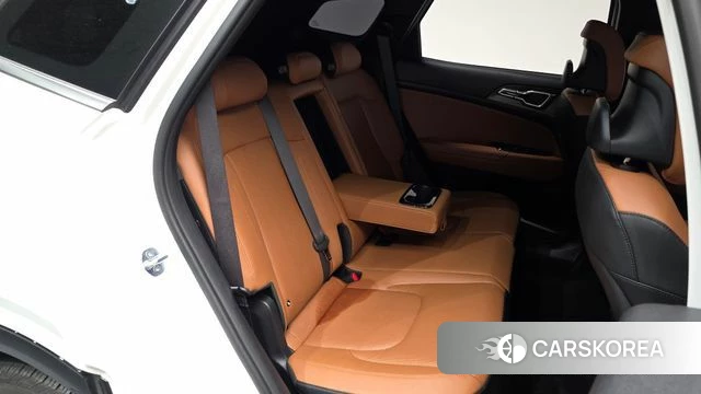 Kia Sportage 5th Generation Hybrid 2024 Белый из Кореи, фото 2