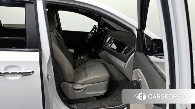 Kia All New Carnival 2018 Белый из Кореи, фото 2